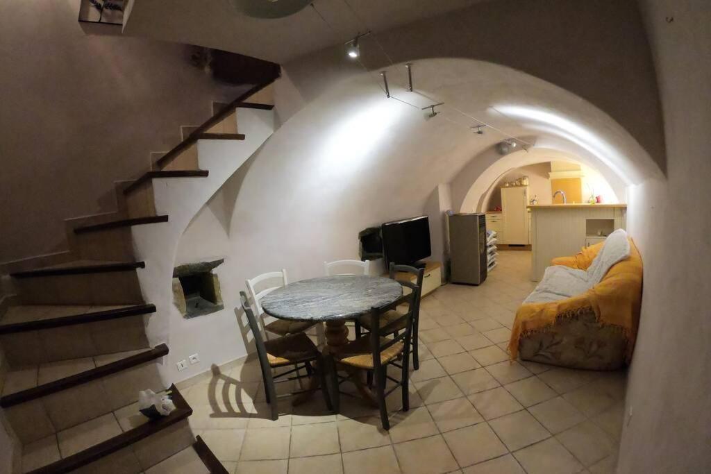 Gite Ispagnac Bagian luar foto