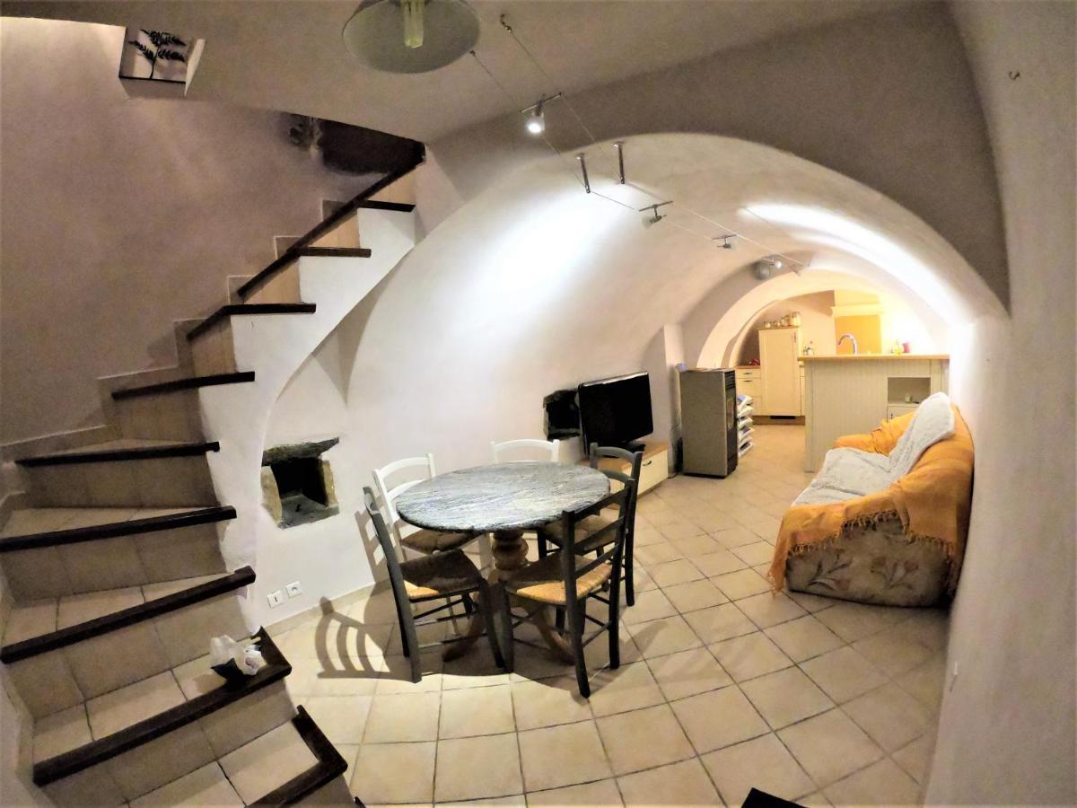 Gite Ispagnac Bagian luar foto